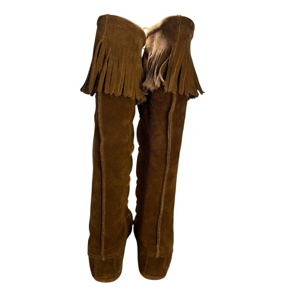 MINNETONKA 1428  Womens Size 7 Front Lace Up Boots Knee High Moccasin Fringe